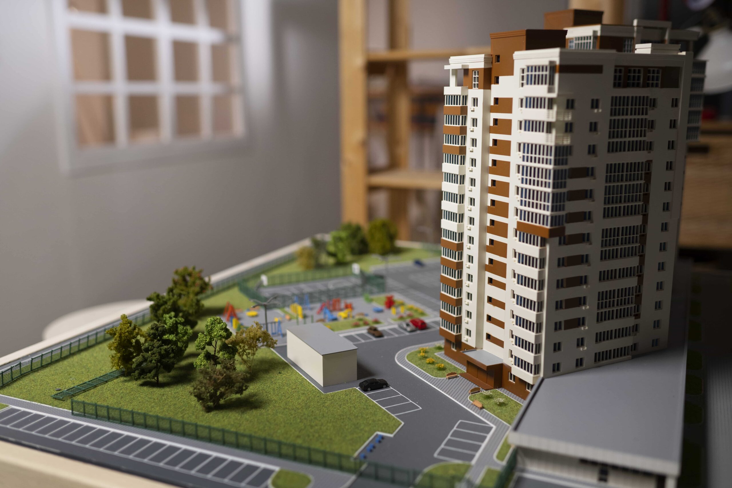 set-designer-work-indoors-min